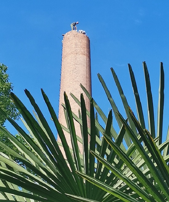 常德煙囪拆除廠家常見的施工辦法?