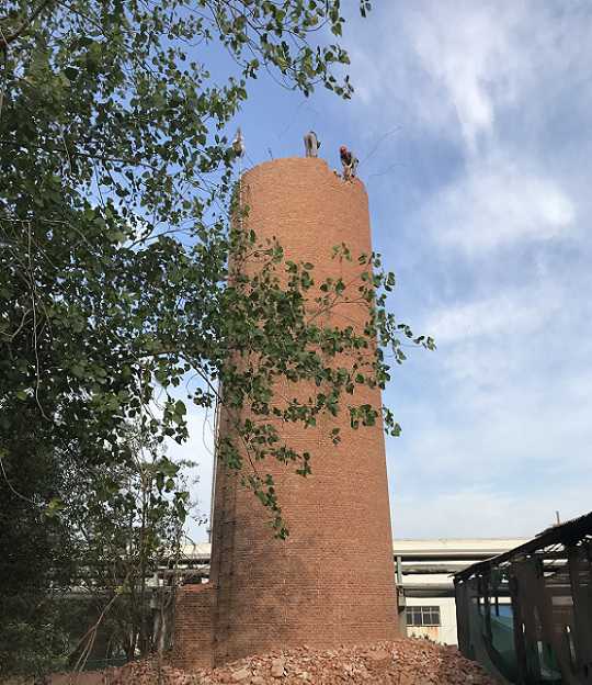 煙囪拆除公司：人工拆除方案及優(yōu)點(diǎn)介紹