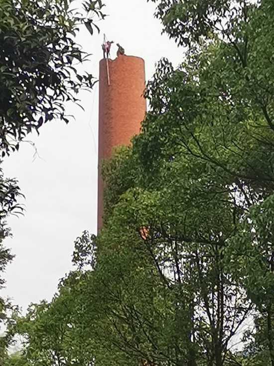 煙囪拆除公司 嚴要求 高標準 確保安全