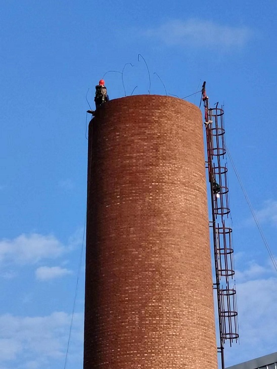 煙囪拆除公司：安全環(huán)保，我們在行動