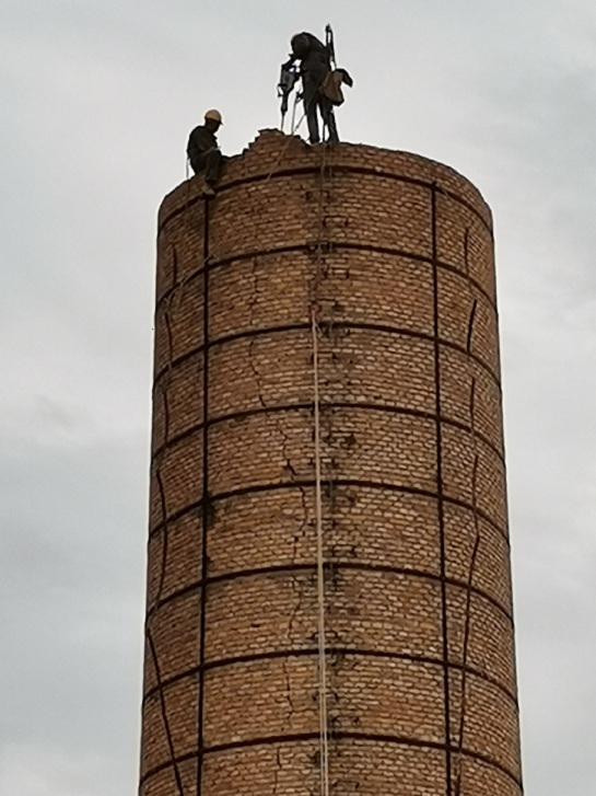 拆除煙囪公司：工藝流程和提高拆除效率