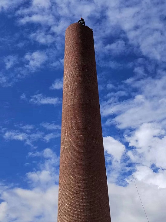 煙囪拆除公司:專業(yè)方案助力安全拆除