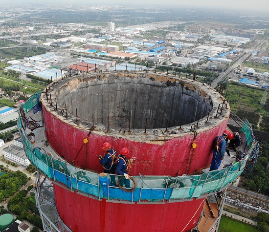 煙囪拆除公司:專業(yè)團隊,安全系數高