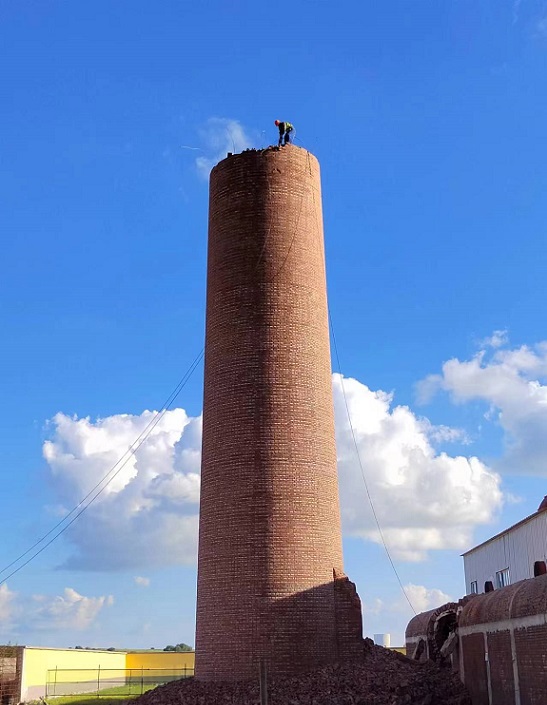 煙囪拆除公司:明確拆除目標與安全要求