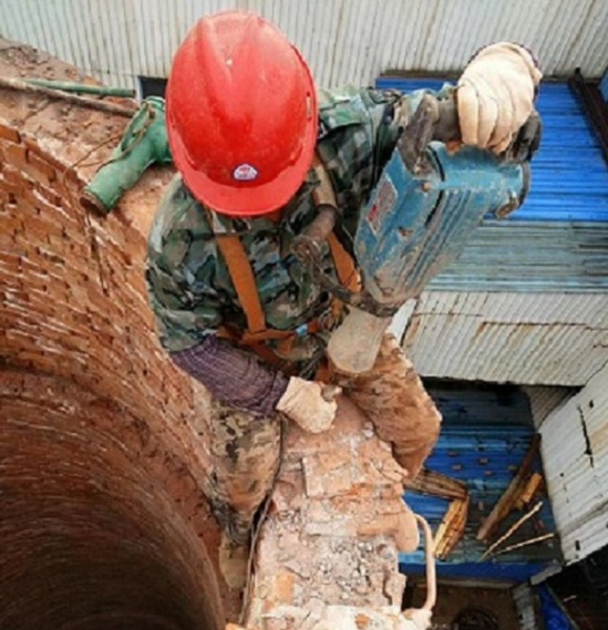 煙囪拆除公司:技術(shù)領(lǐng)先,實力雄厚