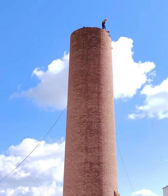 煙囪拆除公司:建筑拆除與環(huán)境保護并重