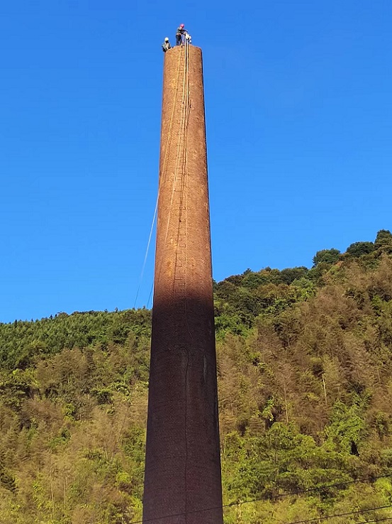 水塔拆除:展現(xiàn)專業(yè)技藝,打造專業(yè)服務(wù)