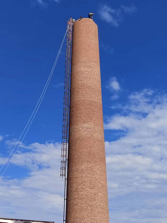 煙囪拆除公司:專業(yè)拆除,讓拆除工程更安全！