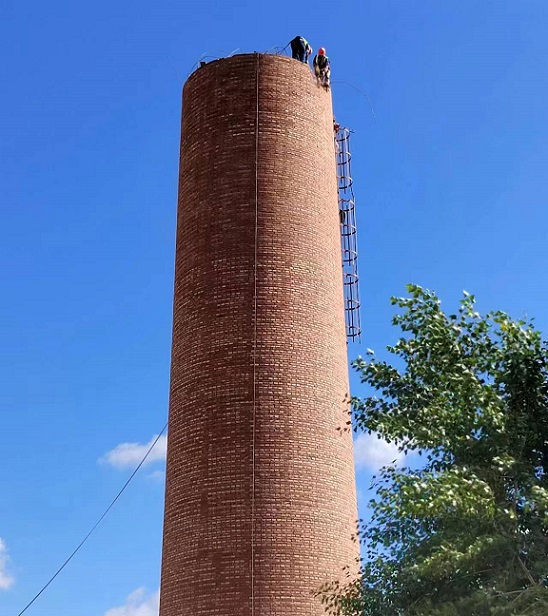 煙囪拆除公司:專業(yè)技藝打造行業(yè)新高度