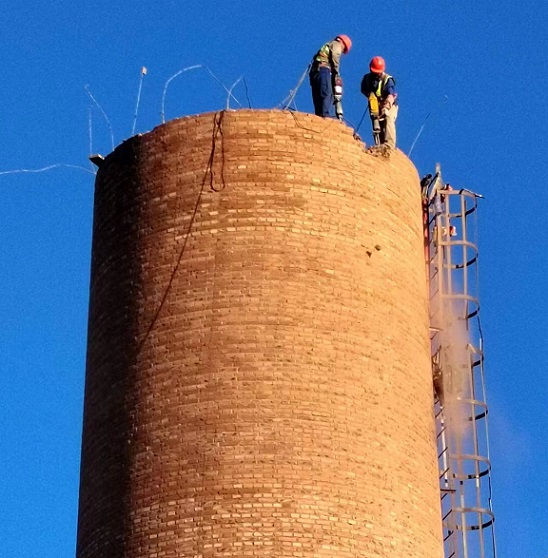 高空拆除作業(yè):專(zhuān)業(yè)規(guī)范與安全保障的深度解析